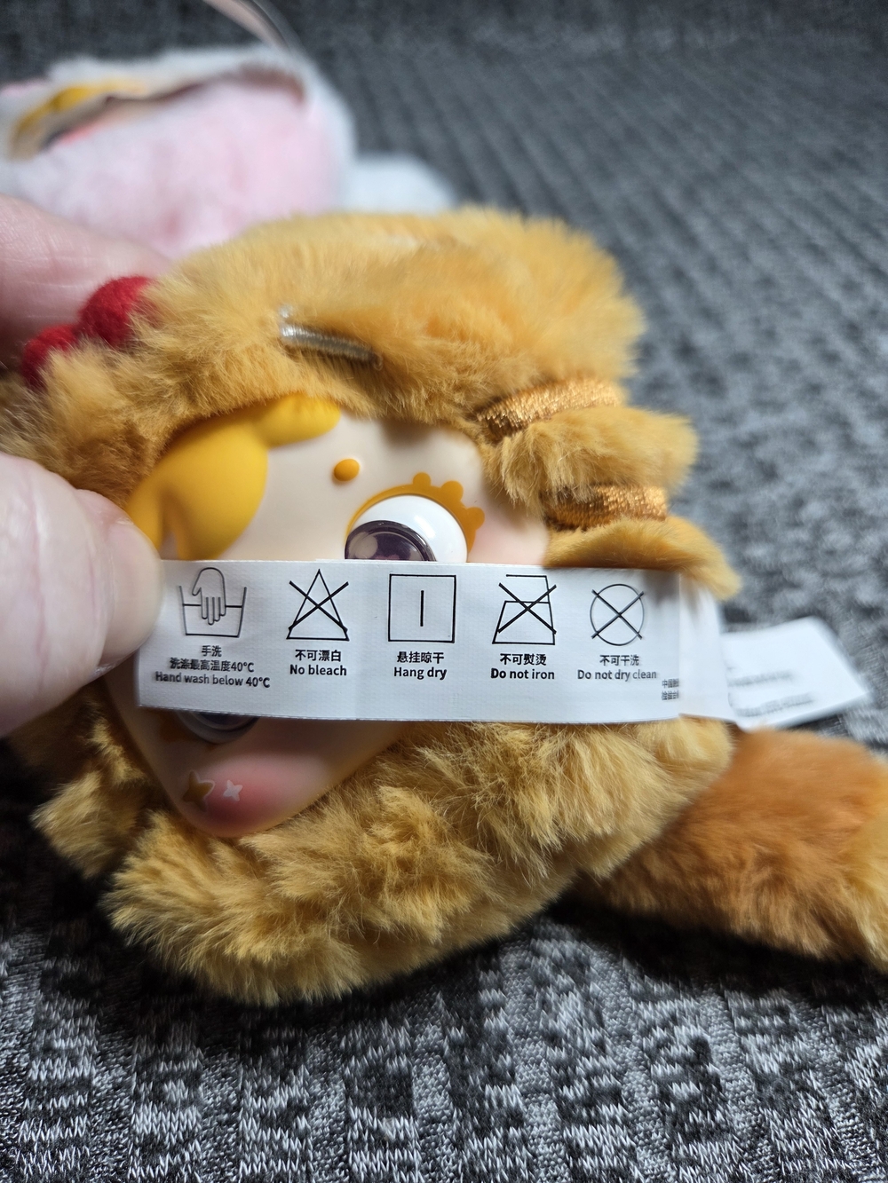 Samuel Kitten Paws Keychains - Picture 7 of 16
